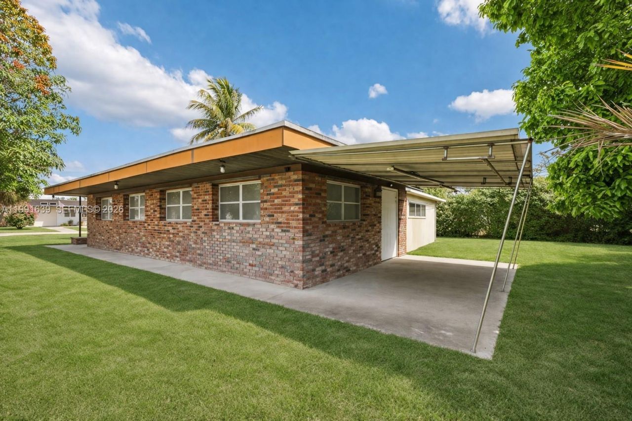 272 W 46th St , Hialeah, FL 33012 Photo