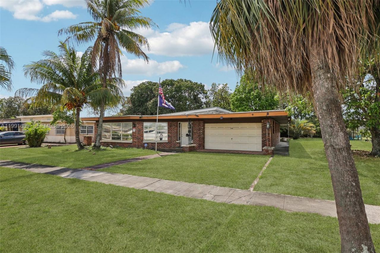 272 W 46th St , Hialeah, FL 33012 Photo