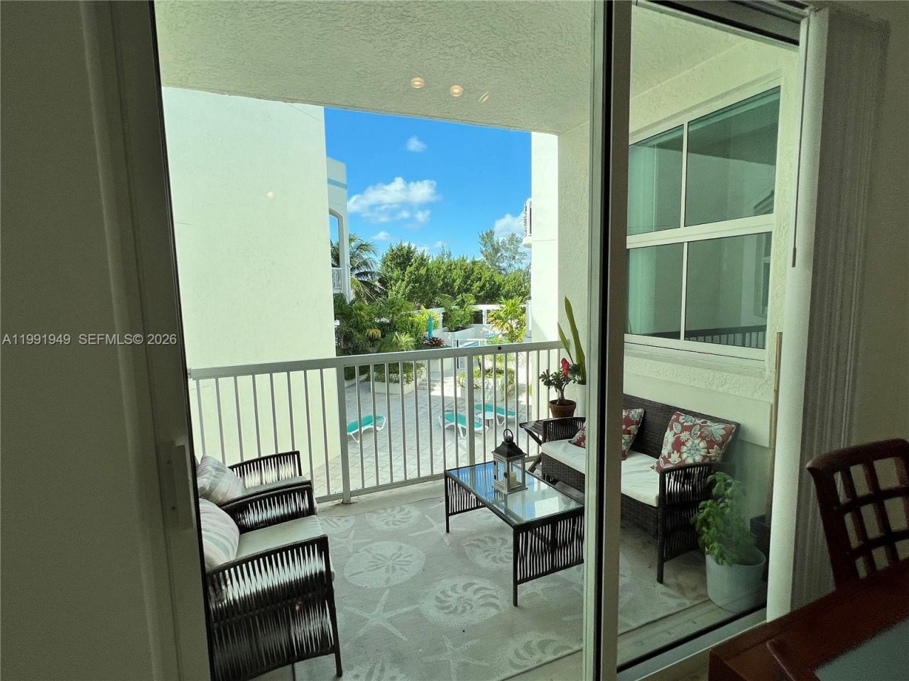 9172 Collins Ave, Unit 305, Surfside, FL 33154 Photo
