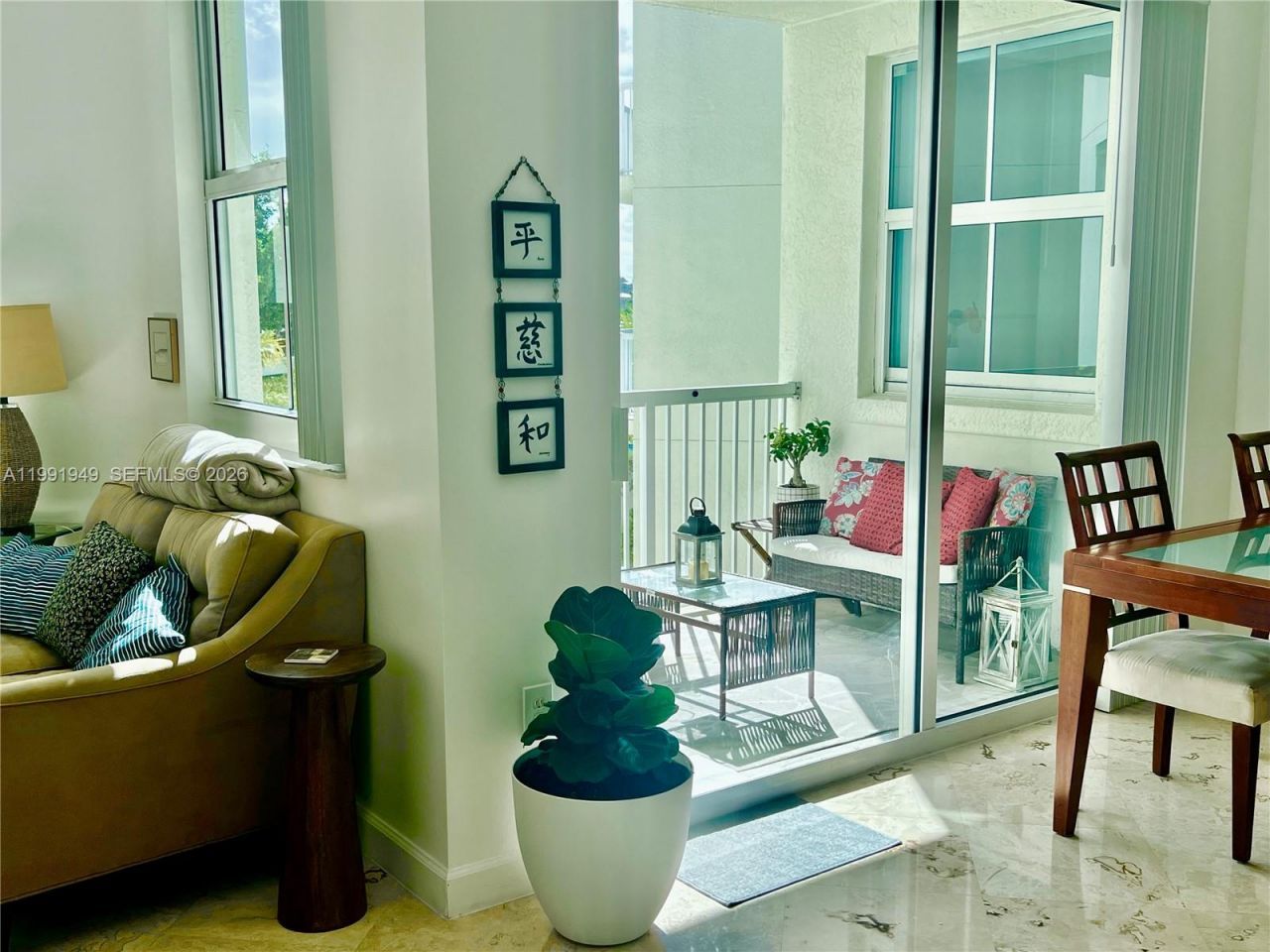 9172 Collins Ave, Unit 305, Surfside, FL 33154 Photo