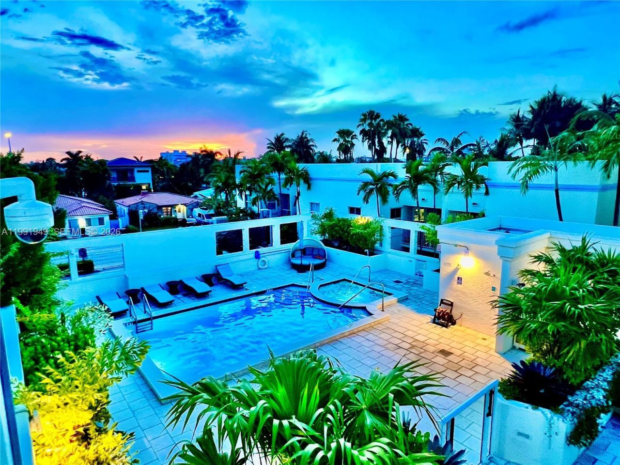 9172 Collins Ave, Unit 305, Surfside, FL 33154 Photo