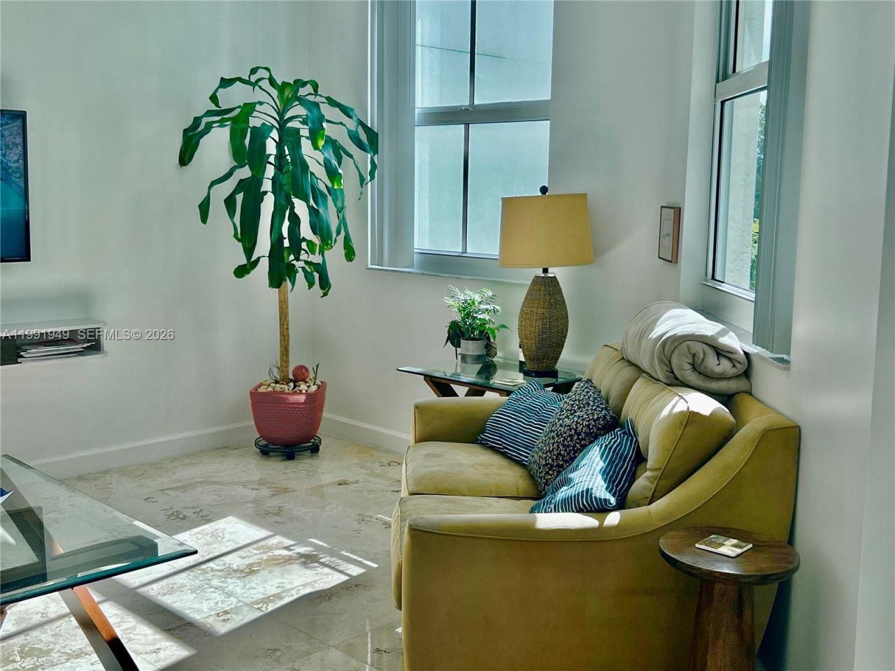 9172 Collins Ave, Unit 305, Surfside, FL 33154 Photo