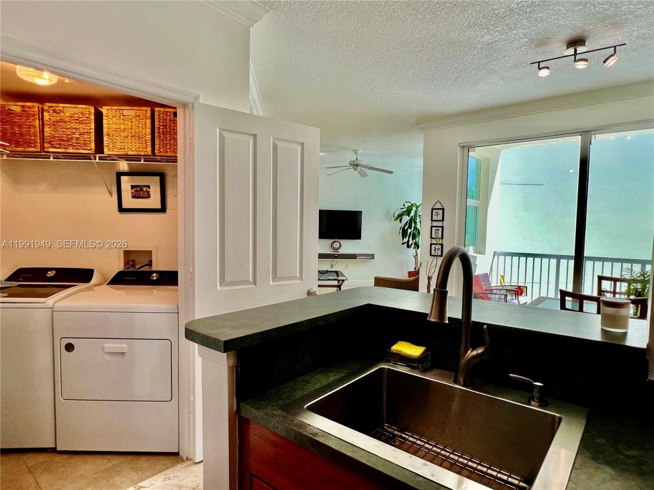 9172 Collins Ave, Unit 305, Surfside, FL 33154 Photo