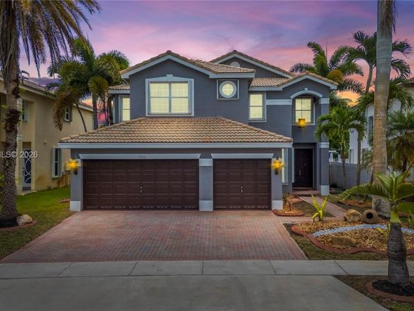15862 SW 24th St , Miramar, FL 33027