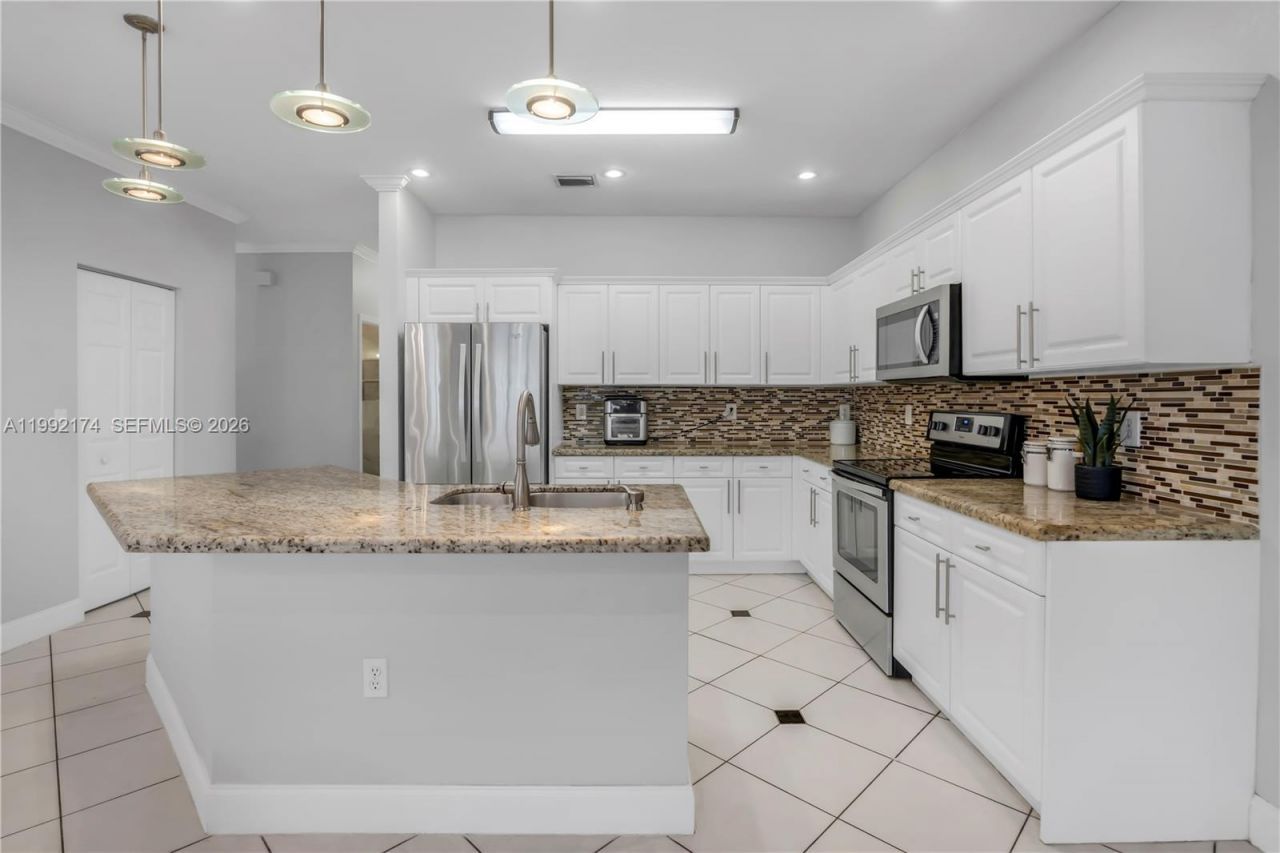 15862 SW 24th St , Miramar, FL 33027 Photo