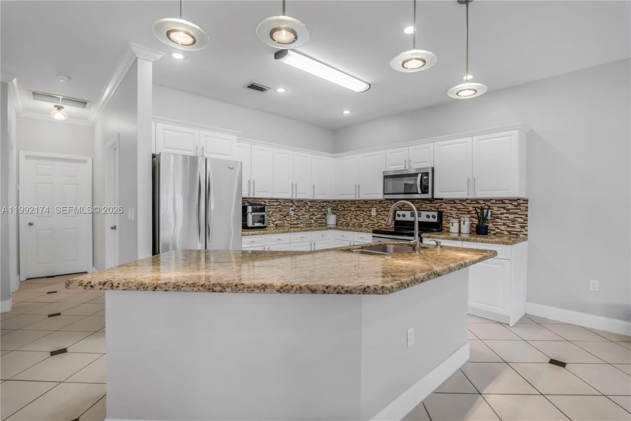 15862 SW 24th St , Miramar, FL 33027 Photo