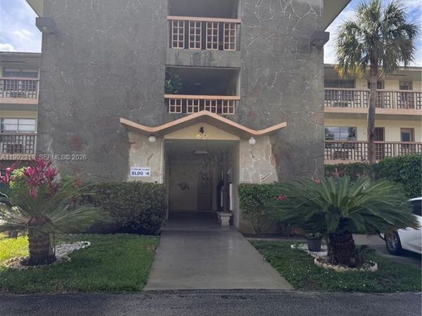 17090 NE 14th Ave , Unit 107, Miami, FL 33162