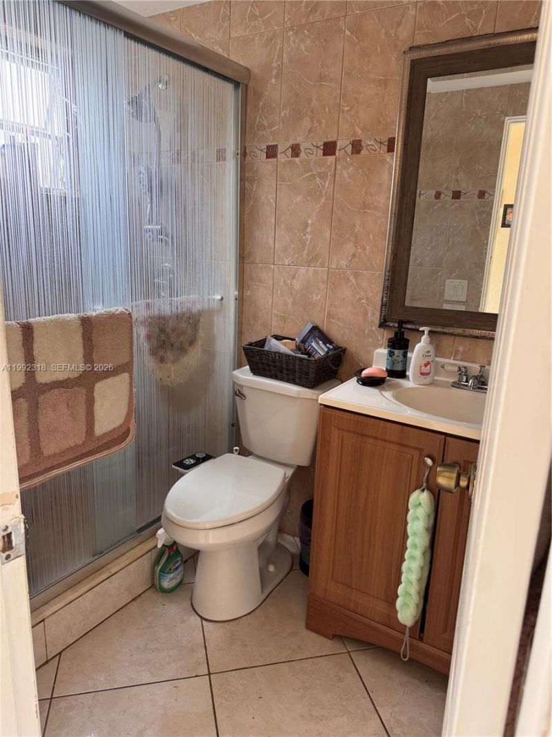 17090 NE 14th Ave , Unit 107, Miami, FL 33162 Photo