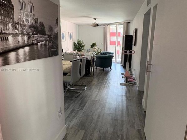 1750 W 46th St , Unit 312, Hialeah, FL 33012
