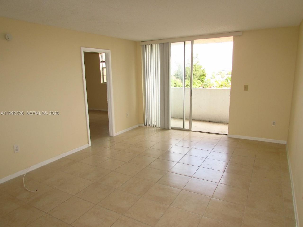 10090 NW 80th Ct, Unit 1560, Hialeah Gardens, FL 33016 Photo