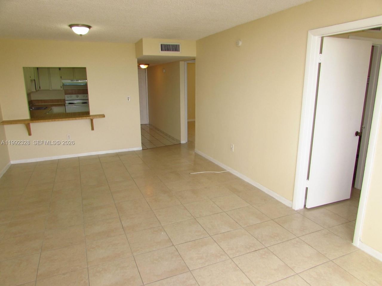 10090 NW 80th Ct, Unit 1560, Hialeah Gardens, FL 33016 Photo