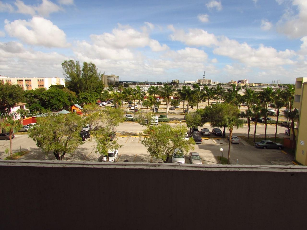 10090 NW 80th Ct, Unit 1560, Hialeah Gardens, FL 33016 Photo