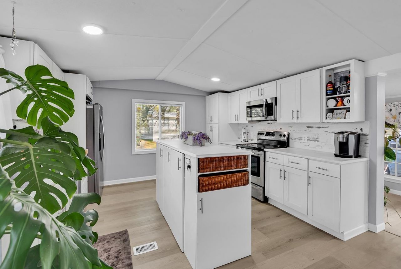 170 Braddock Ct.  Photo 11