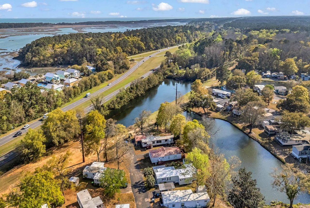 170 Braddock Ct.  Photo 40