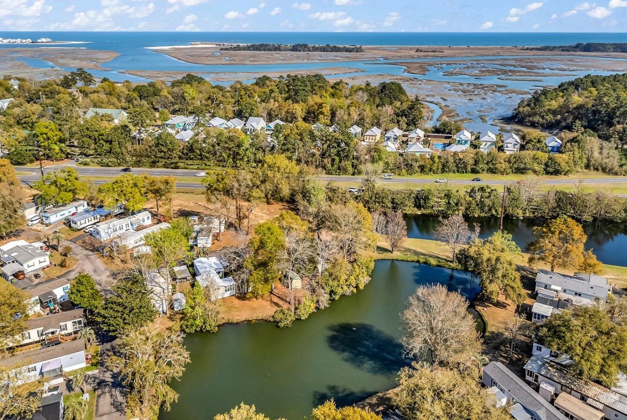 170 Braddock Ct.  Photo 44