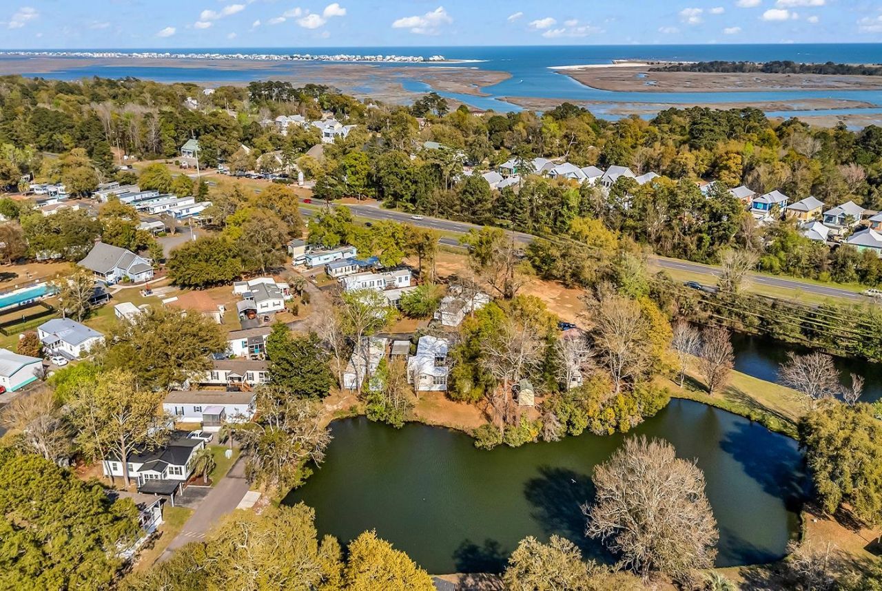 170 Braddock Ct.  Photo 46