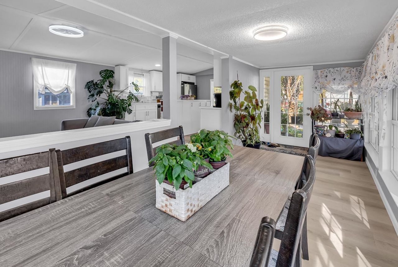 170 Braddock Ct.  Photo 5