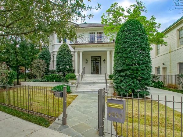 4930 ST CHARLES Avenue, New Orleans, LA 70115