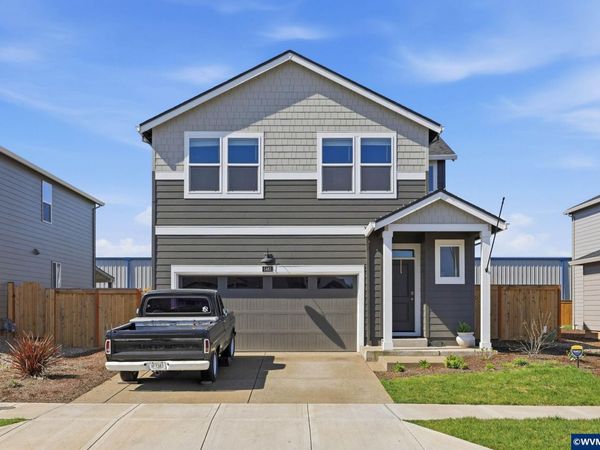 5461 Earth Pl NE, Salem, OR 97305