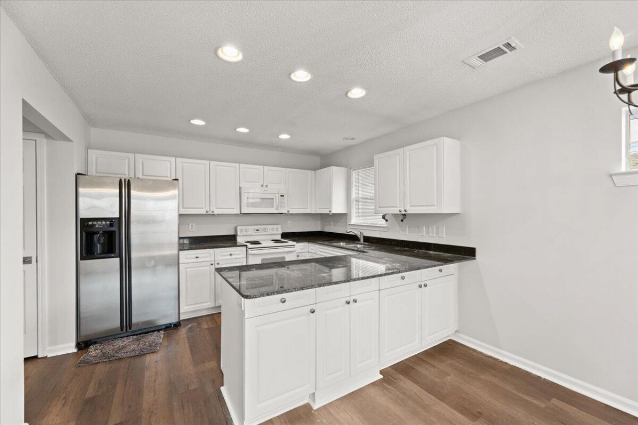 1669 Baltusrol Lane Photo 6