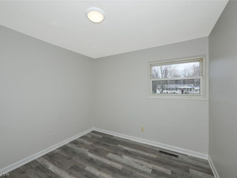 6369 Eldridge Boulevard , Bedford Heights, OH 44146 Photo 13