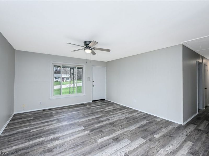 6369 Eldridge Boulevard , Bedford Heights, OH 44146 Photo 6