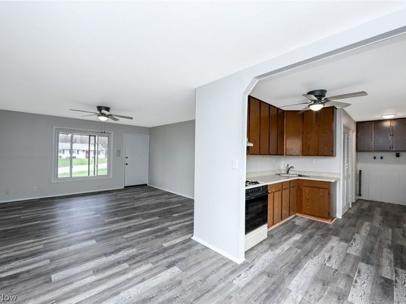 6369 Eldridge Boulevard , Bedford Heights, OH 44146 Photo 7