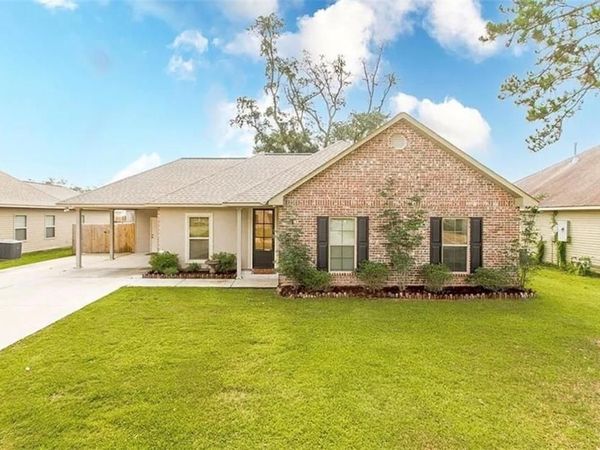 18162 FOX HOLLOW Loop, Hammond, LA 70401