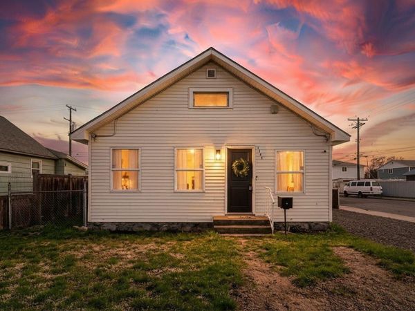 1708 E Tilsley Pl, Spokane, WA 99207