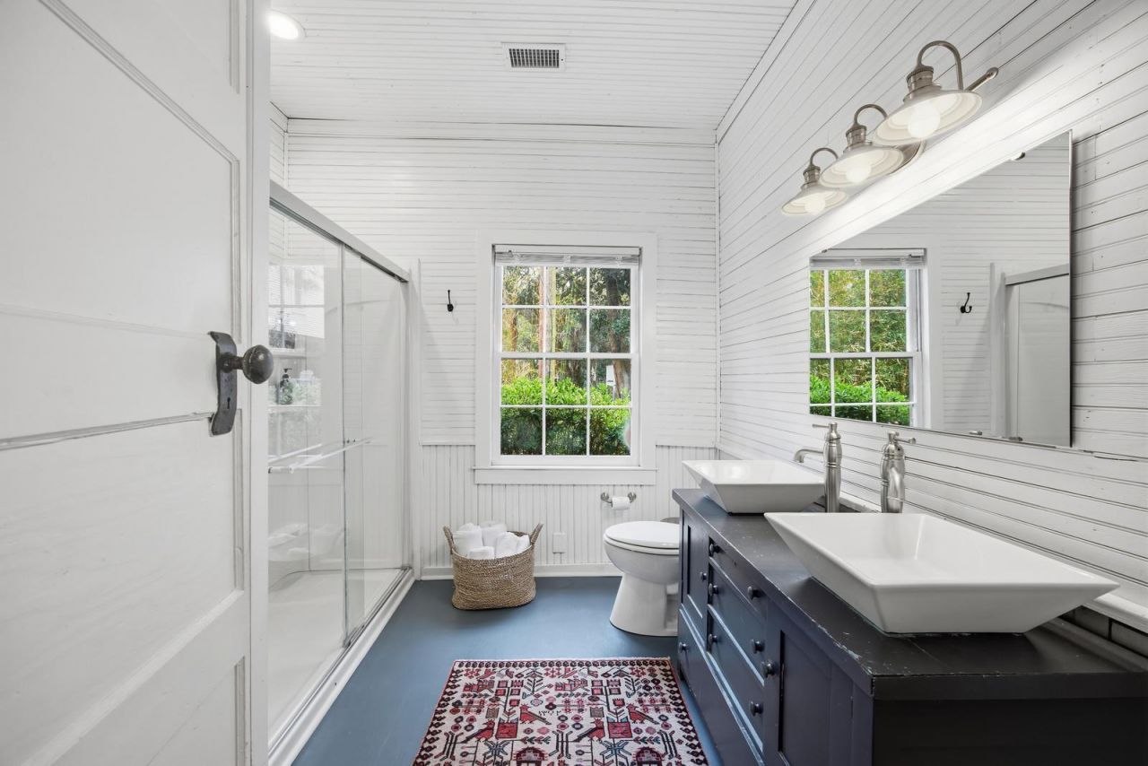 214 E Huron Avenue Photo 15