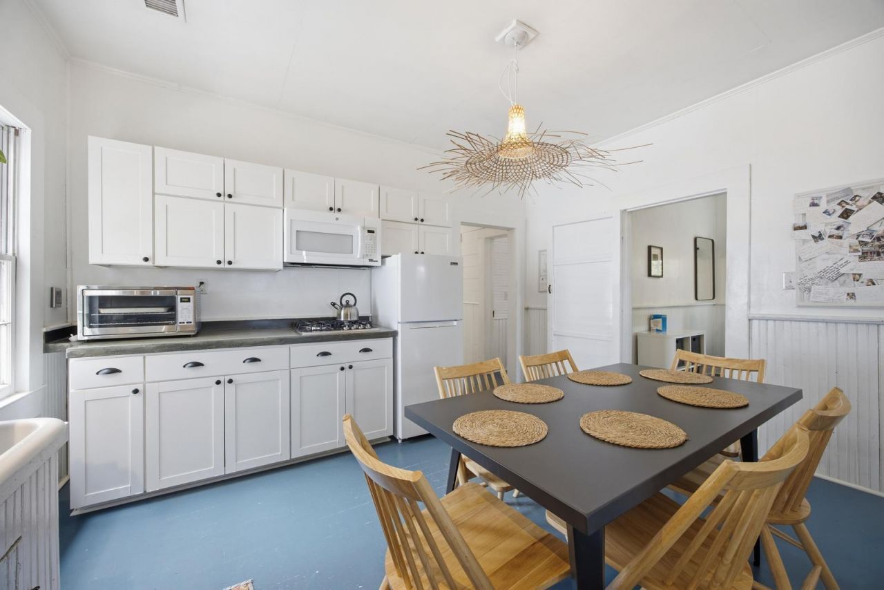 214 E Huron Avenue Photo 25