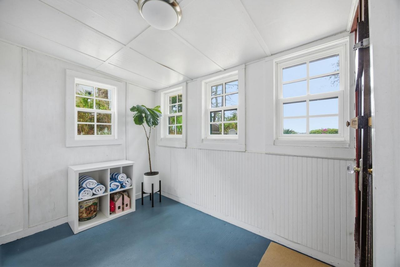 214 E Huron Avenue Photo 28