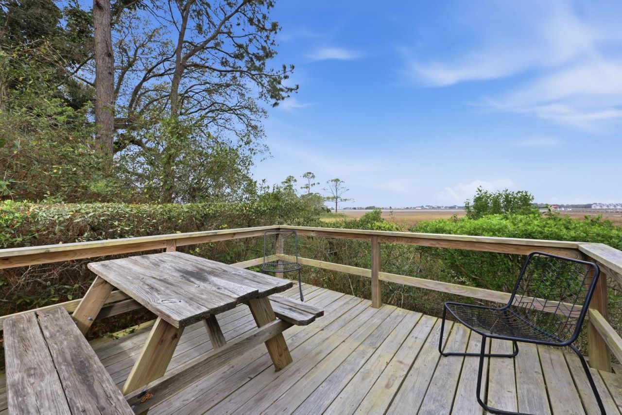 214 E Huron Avenue Photo 33