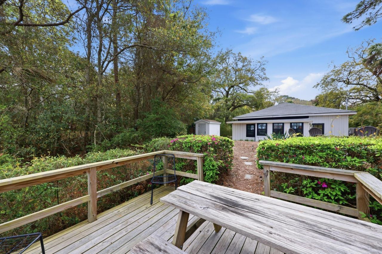 214 E Huron Avenue Photo 34