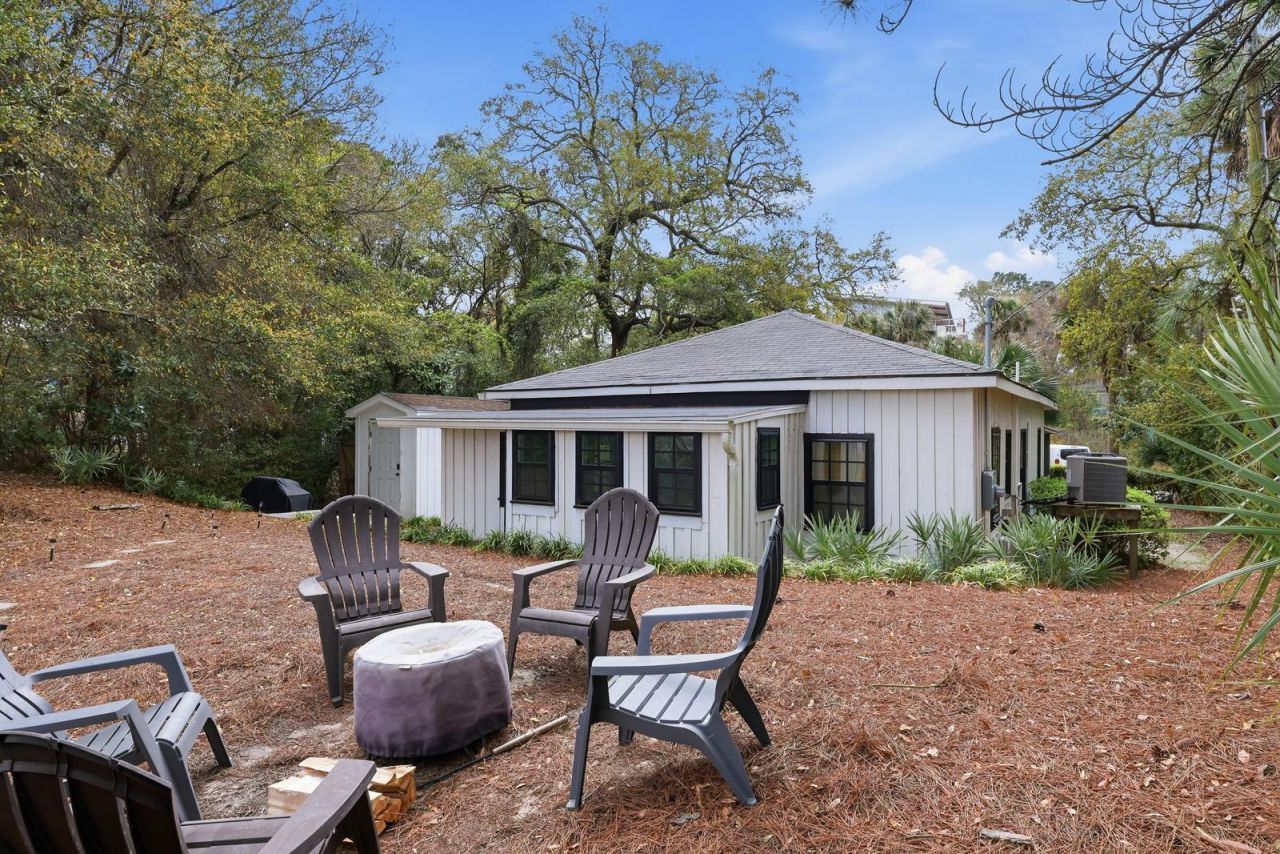 214 E Huron Avenue Photo 36