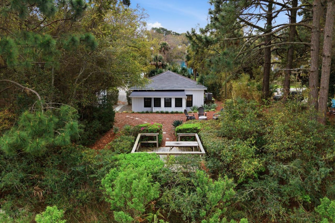 214 E Huron Avenue Photo 37