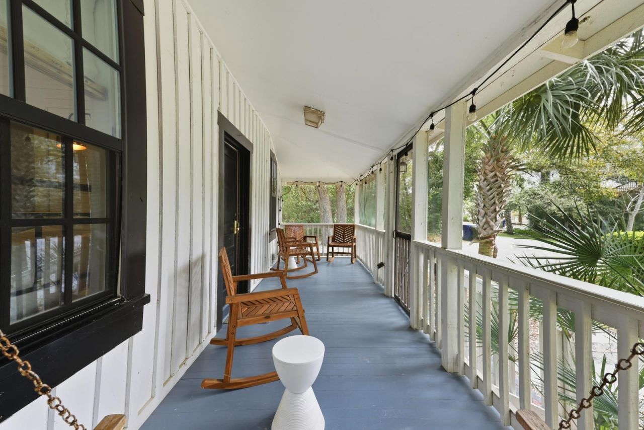 214 E Huron Avenue Photo 6