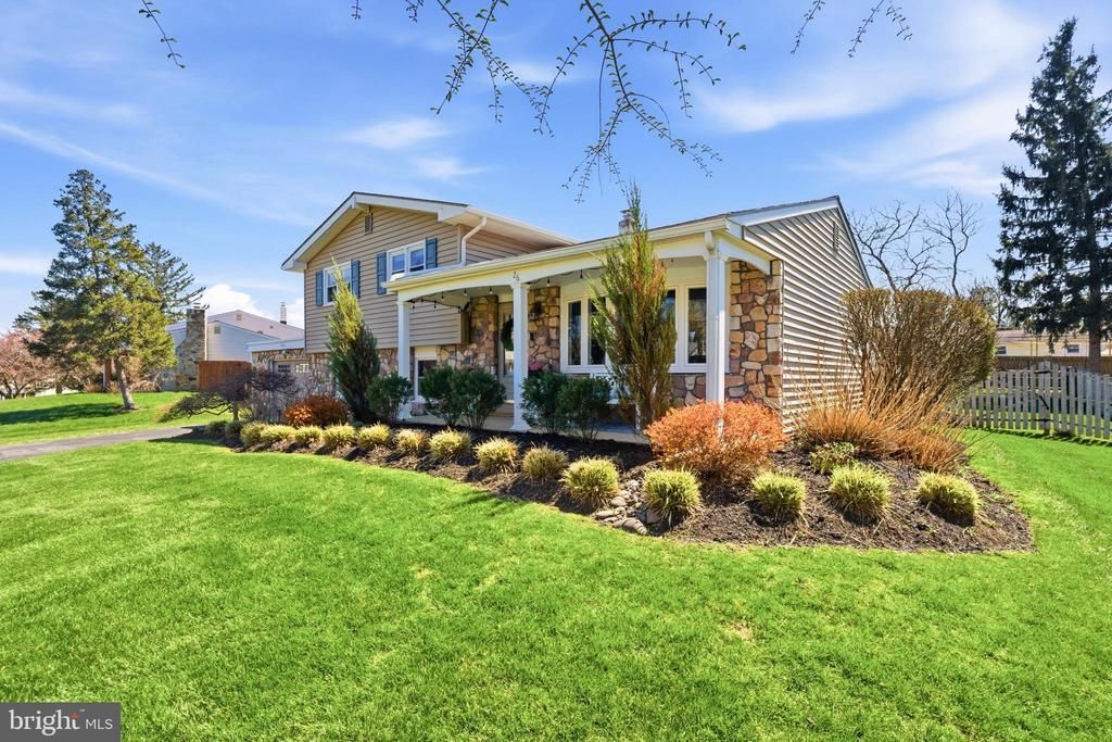 26 Wood Lane, Malvern, PA 19355 Main Photo