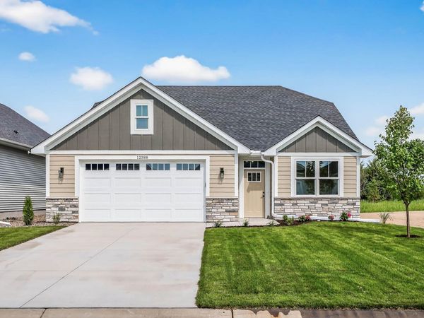 12588 Masters Lane, Lindstrom, MN 55045