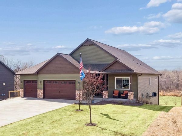 26612 Frontier Avenue, Wyoming, MN 55092