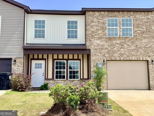 212 Beau Claire Circle, Byron, GA 31008