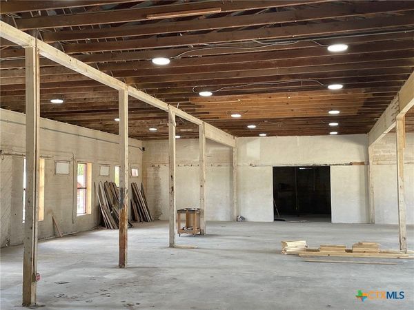 1308 N Bowie Street, Seguin, TX 78155