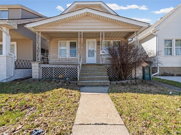 705 Cleophus Parkway, Lincoln Park, MI 48146