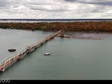 000 Magnolia Lane , Grosse Ile Twp, MI 48138