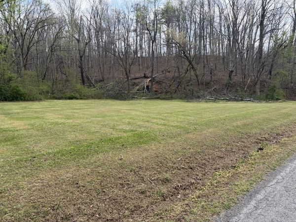 417 Trace Creek Rd , Hohenwald, TN 38462