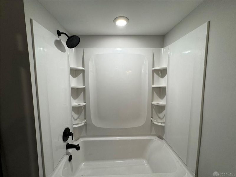 30 Poinciana Drive, Unit 6, Dayton, OH 45459 Photo 11