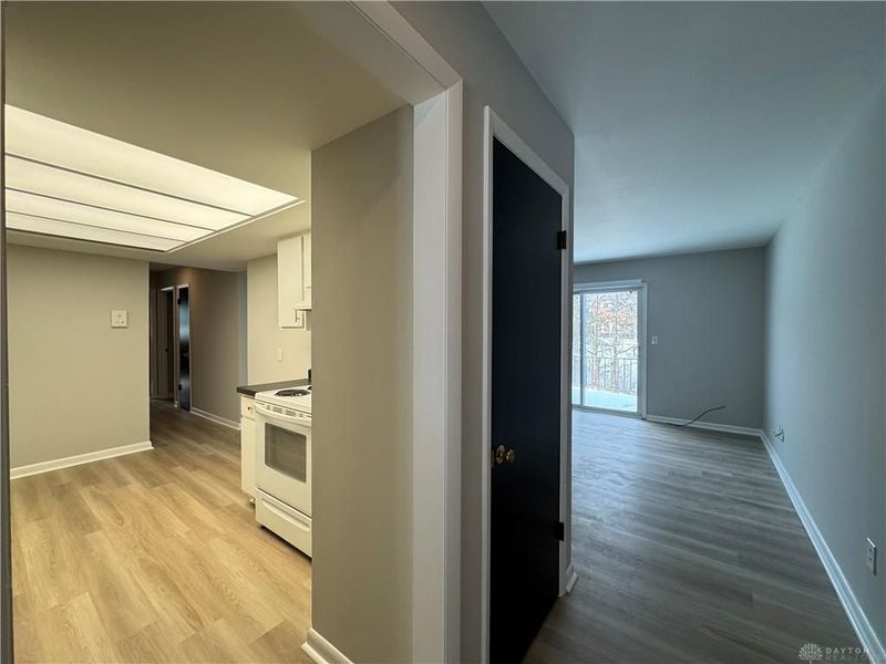 30 Poinciana Drive, Unit 6, Dayton, OH 45459 Photo 2