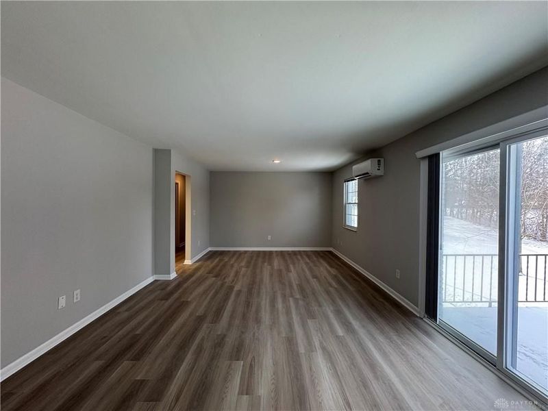 30 Poinciana Drive, Unit 6, Dayton, OH 45459 Photo 3