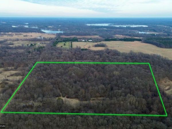 Hayward Road, Delton, MI 49046