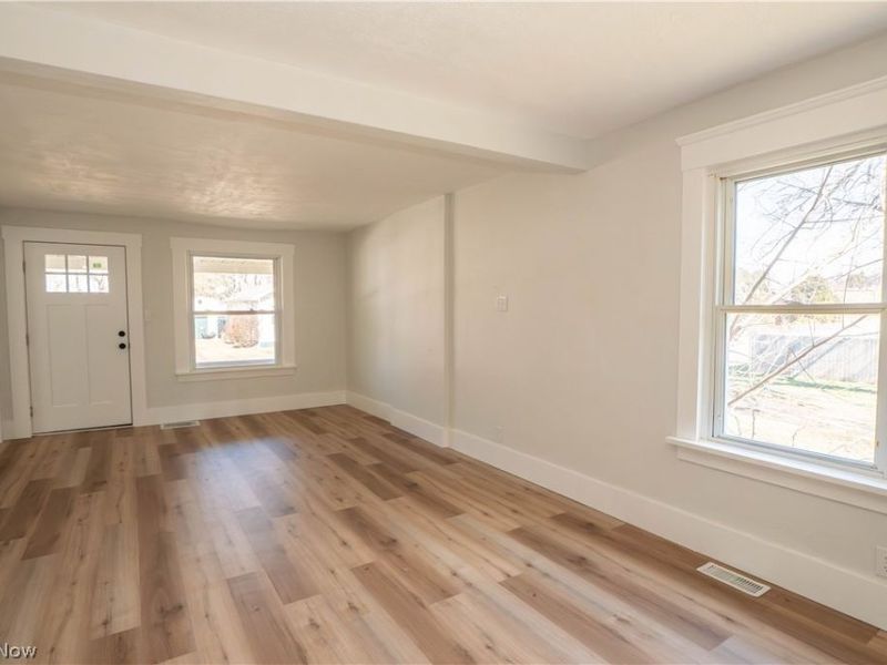 2408 21st Street NE, Canton, OH 44705 Photo 3